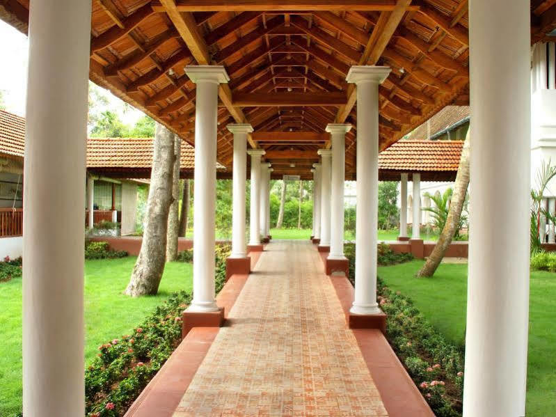 Lemon Tree Vembanad Lake Resort, Kerala Alappuzha Eksteriør billede